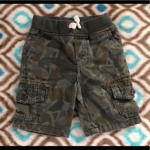 Cat & Jack 3T Camo cargo shorts. Great condition